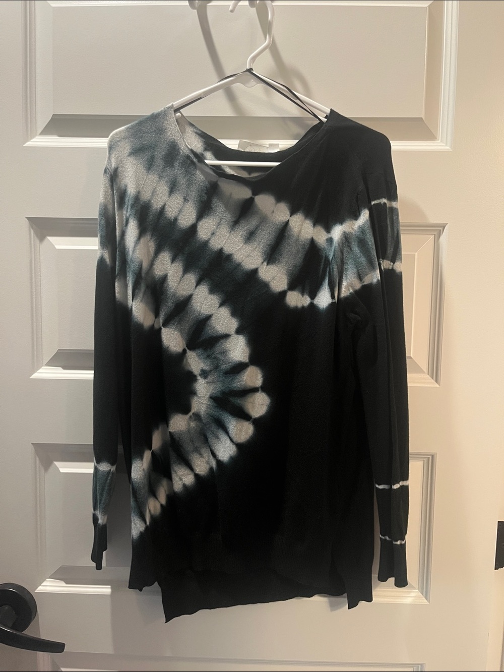 RD Style Black and White Spiral Tie-Dye Long Sleeve Top